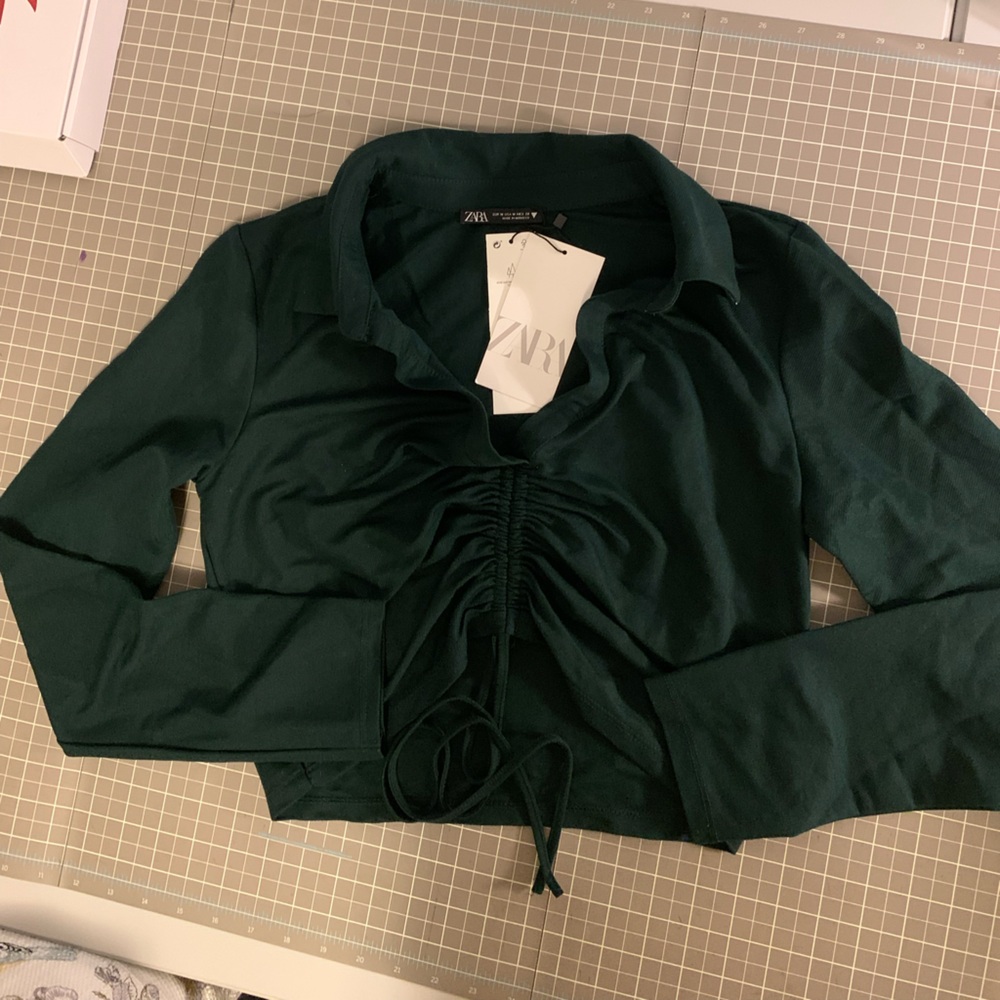 NWT Zara forest green top size med